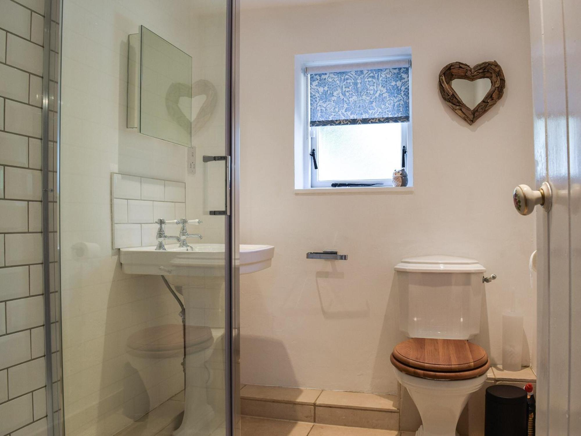 Wayside Cottage Adstock Екстериор снимка